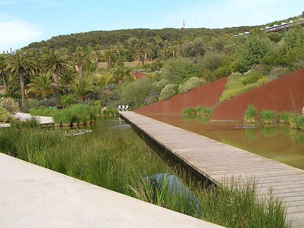 Landscape-Architecture - Jardin Botanique de Barcelone. Credit: Rosier,  GNU Free Documentation License