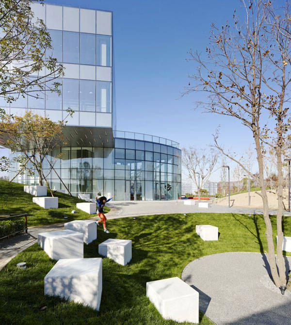 Photo Credit: Vanke Daxing Retail and Leisure Centre, by SPARK and BAN Landscape, Beijing, China