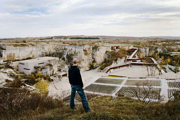 The Austrian quarry in St. Margarethen. Image courtesy of AllesWirdGut Architektur. Photographers names listed in the credits at the end of the article.