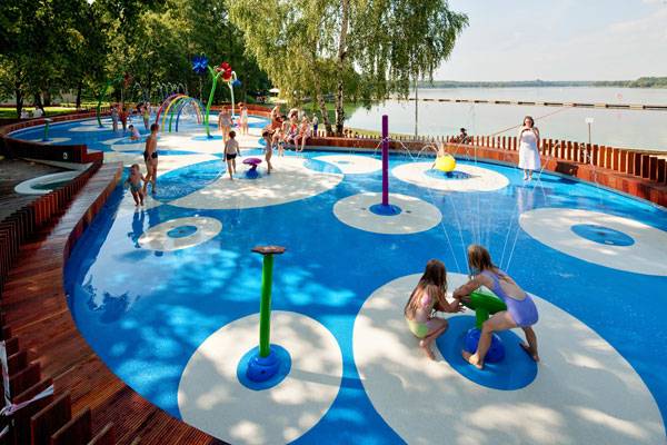 Water Playground, by RS+, in Tychy, Poland. Photo credit: Tomasz Zakrzewski