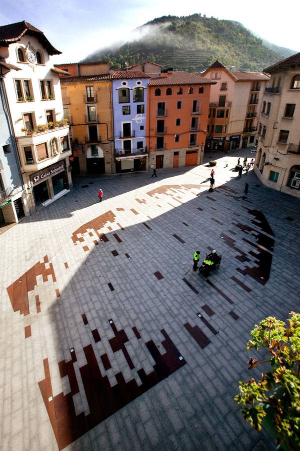 Urbanization of Historical Downtown. Photo credit: Jordi Comas 