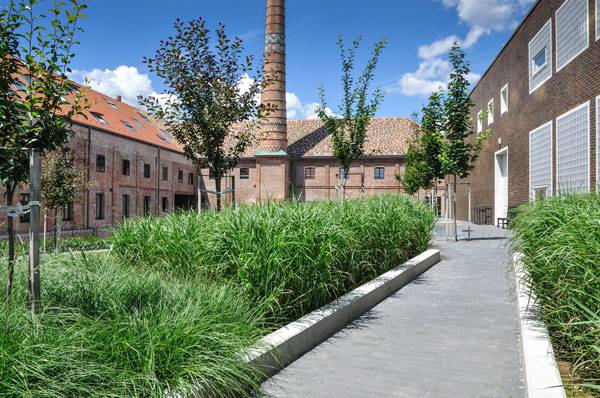 The Rehabilitation of the Zsolnay Factory. Photo credit:  Ujirany/New Directions Landscape Architects