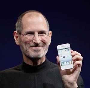 The iconic Steve Jobs. By Matthew Yohe, CC BY-SA 3.0.
