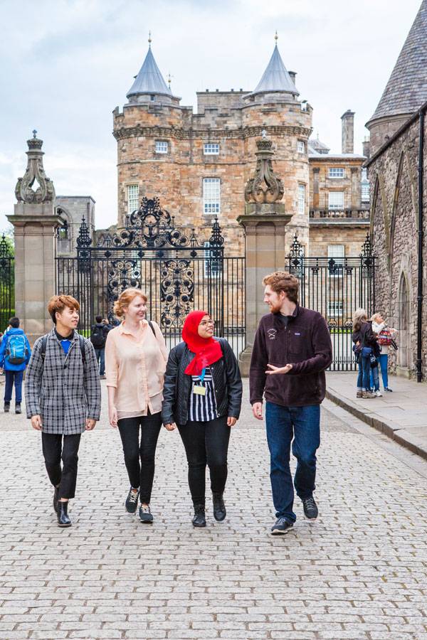  architecture and urban design course that teaches architecture based on its cornerstones in Edinburgh, Scotland.