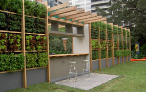 vertical planting salad bar