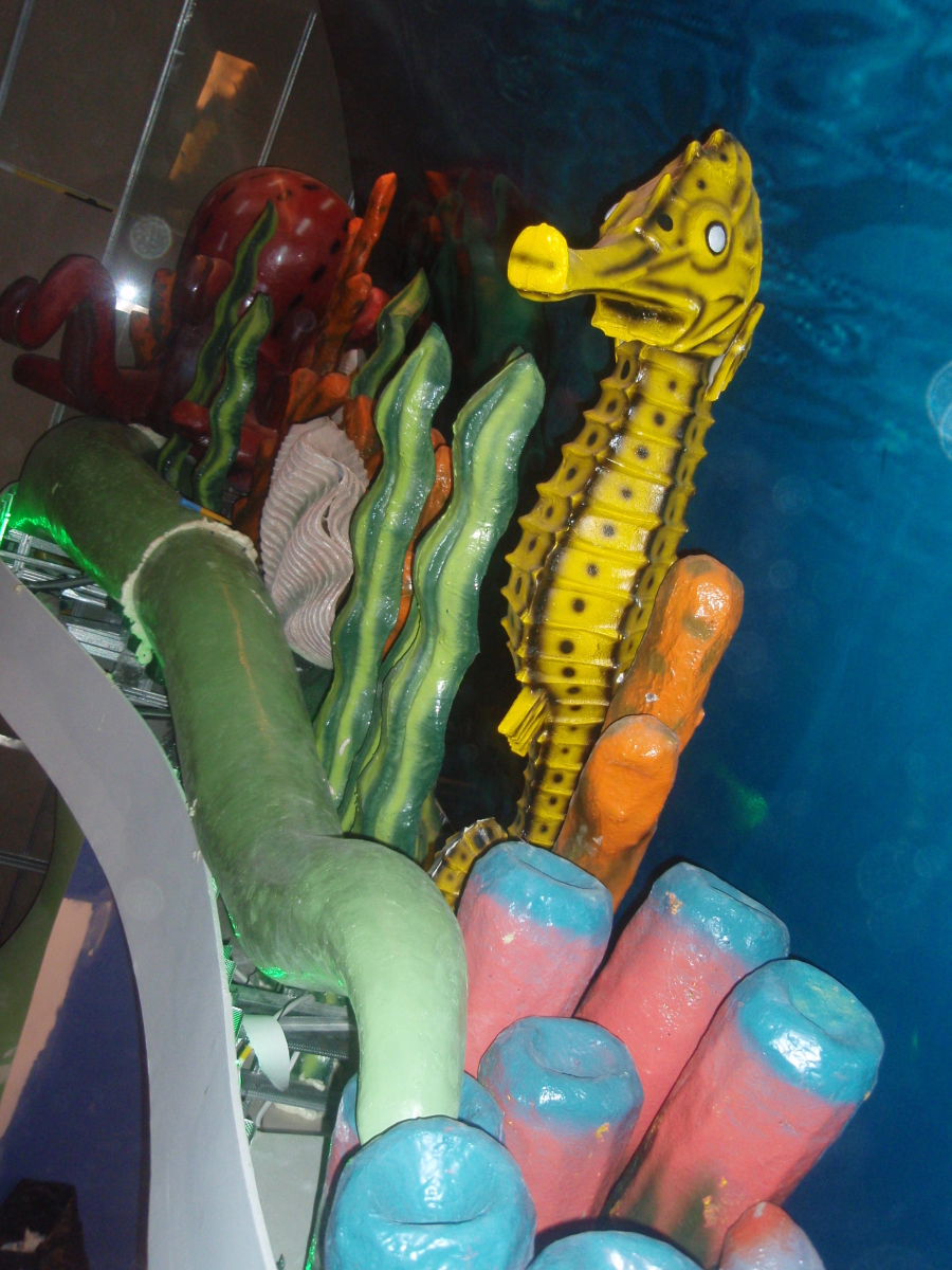 site in dubai mall aquarium