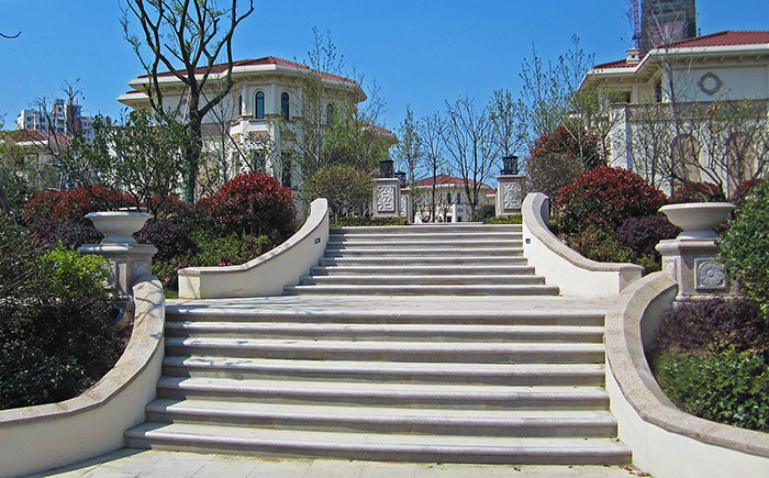 Grand stair steps
