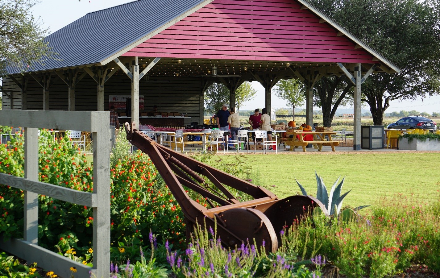 The Barn at Harvest được sử dụng cho các cuộc tụ họp và các sự kiện được tổ chức khác